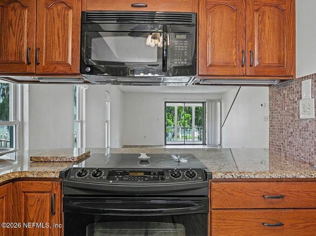 222 RIVER BEND Place BLDG C, Welaka, FL 32193