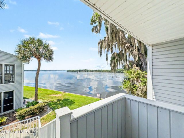 222 RIVER BEND Place BLDG C, Welaka, FL 32193