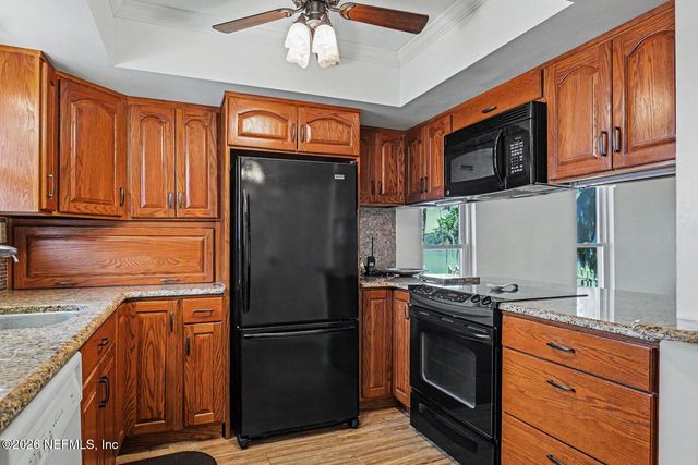 222 RIVER BEND Place BLDG C, Welaka, FL 32193