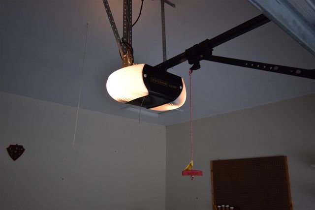 25430 Bohn Court, Flat Rock, MI 48134