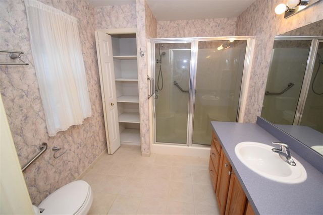 25430 Bohn Court, Flat Rock, MI 48134