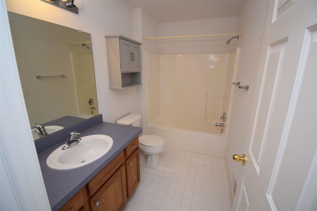 25430 Bohn Court, Flat Rock, MI 48134