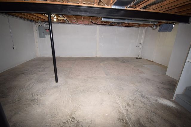 25430 Bohn Court, Flat Rock, MI 48134