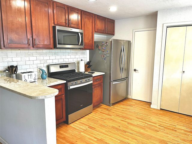 251 Milam LN, Bastrop, TX 78602