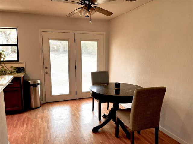 251 Milam LN, Bastrop, TX 78602