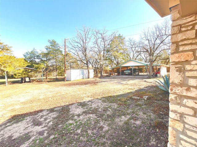 251 Milam LN, Bastrop, TX 78602