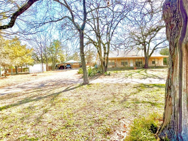 251 Milam LN, Bastrop, TX 78602