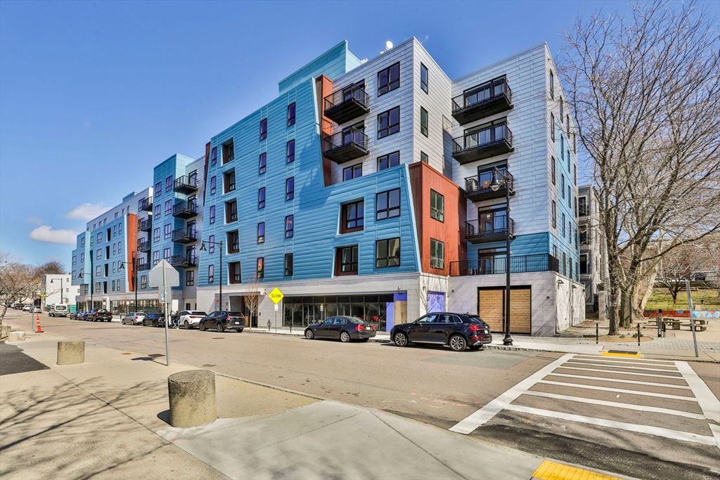 301 Border St 507, Boston, MA 02128
