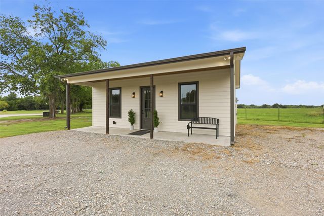 8322 FM 512, Wolfe City, TX 75496