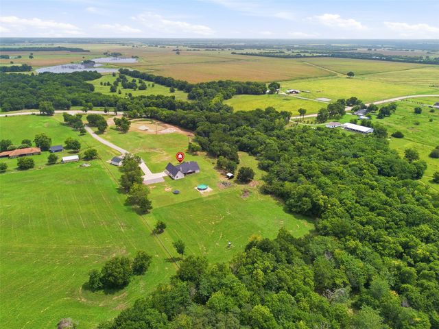 8322 FM 512, Wolfe City, TX 75496