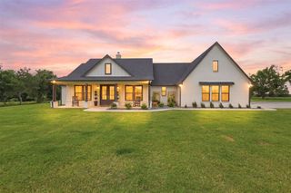 8322 FM 512, Wolfe City, TX 75496
