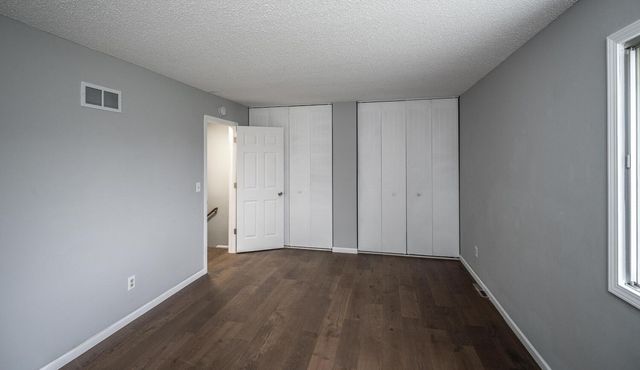 2321 Pond Avenue E, Maplewood, MN 55119