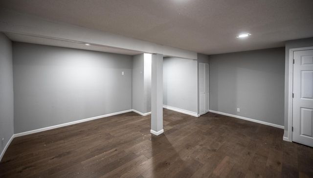 2321 Pond Avenue E, Maplewood, MN 55119