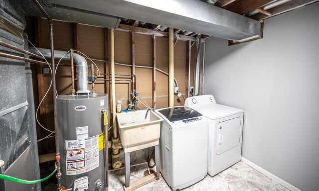 2321 Pond Avenue E, Maplewood, MN 55119