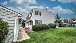 2321 Pond Avenue E, Maplewood, MN 55119