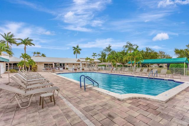 8829 Bella Vista Drive 282, Boca Raton, FL 33433