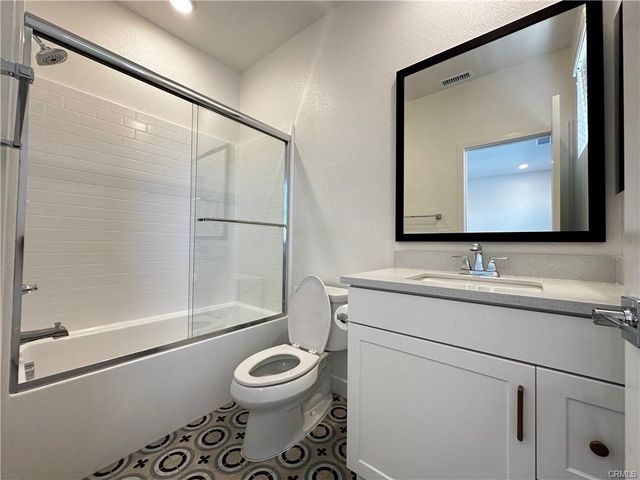 5019 Belmont Ln, Cypress, CA 90720