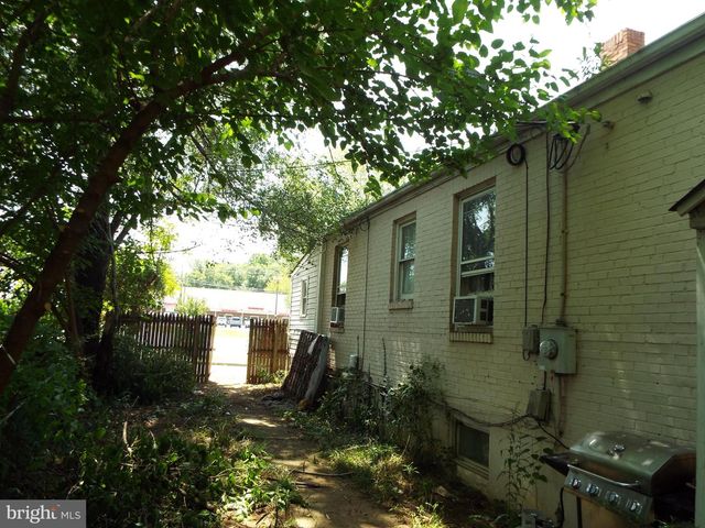 360 CLOUD ST, Front Royal, VA 22630