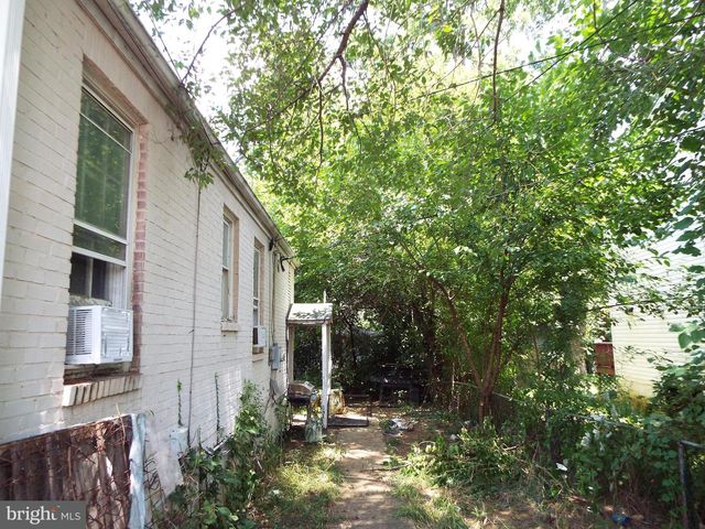 360 CLOUD ST, Front Royal, VA 22630