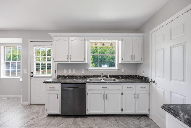 1656 Dallas Lake Road, Hixson, TN 37343