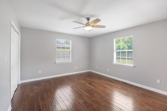 1656 Dallas Lake Road, Hixson, TN 37343