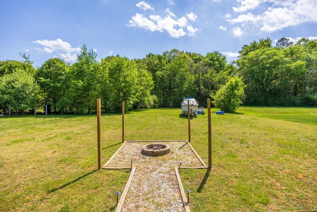 1656 Dallas Lake Road, Hixson, TN 37343