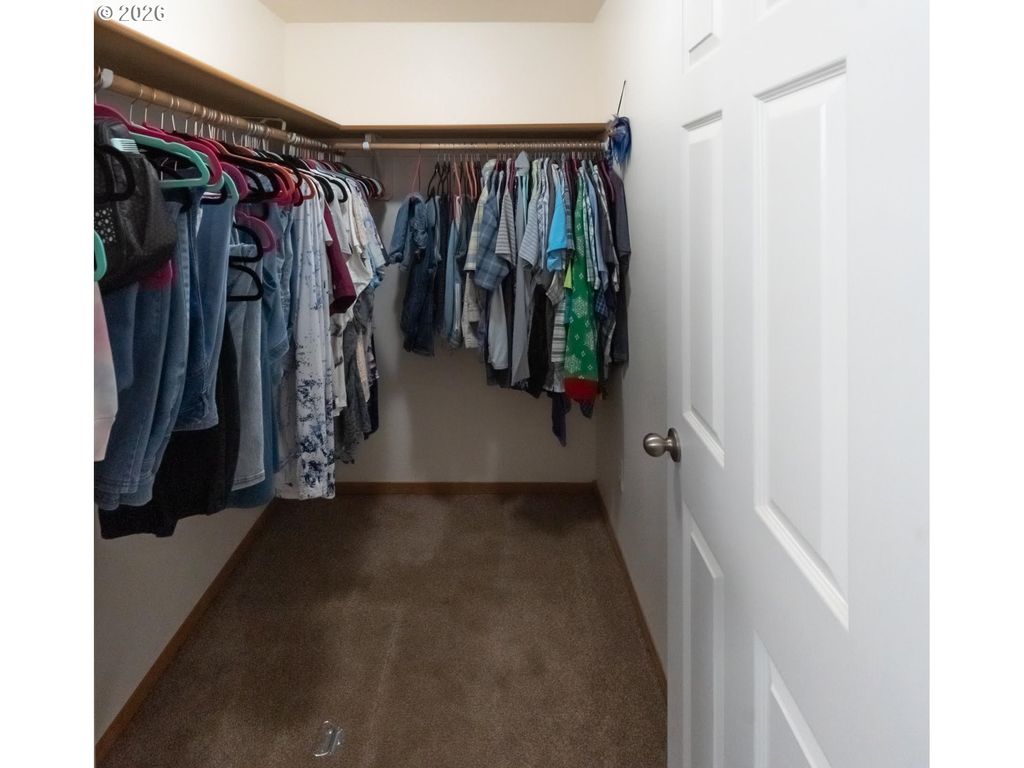 Image 15 of property listing at 113 Ne WHISPERING RIVER Ct, Mc Minnville, OR 97128