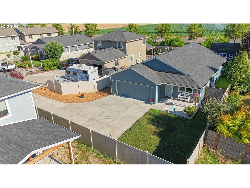 Image 25 of property listing at 113 Ne WHISPERING RIVER Ct, Mc Minnville, OR 97128