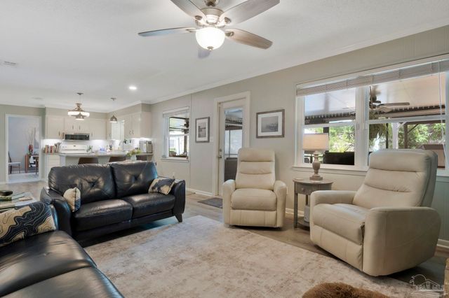 5740 Limestone Rd, Pensacola, FL 32504