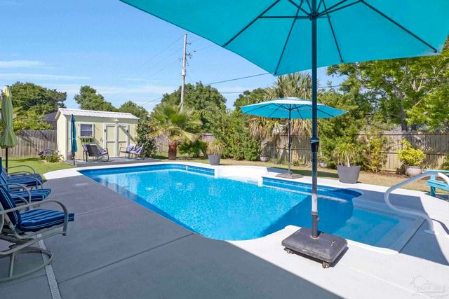 5740 Limestone Rd, Pensacola, FL 32504