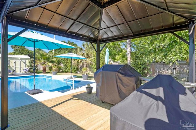 5740 Limestone Rd, Pensacola, FL 32504