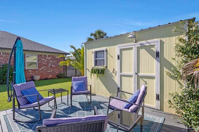 5740 Limestone Rd, Pensacola, FL 32504