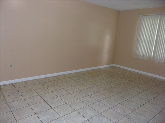 5700 NE 6TH PLACE, Ocala, FL 34470