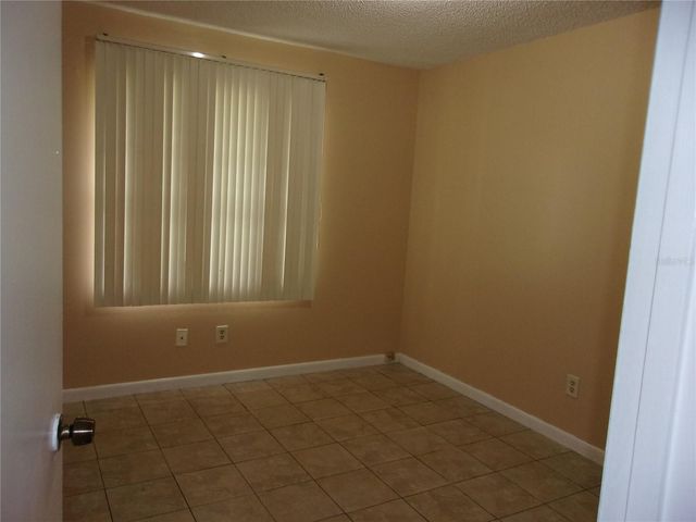 5700 NE 6TH PLACE, Ocala, FL 34470