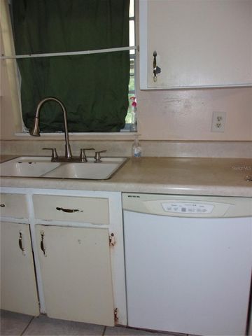 5700 NE 6TH PLACE, Ocala, FL 34470