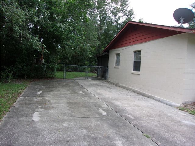 5700 NE 6TH PLACE, Ocala, FL 34470
