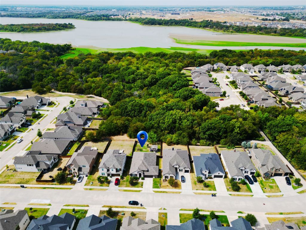 628 Lake Cove Drive, Little Elm, TX 75068 — exterior