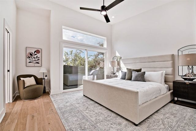 212 NW 9th Street, Bentonville, AR 72712