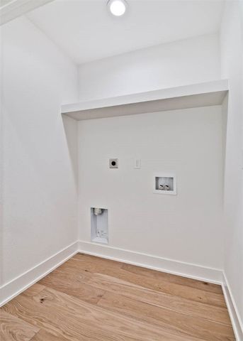 212 NW 9th Street, Bentonville, AR 72712