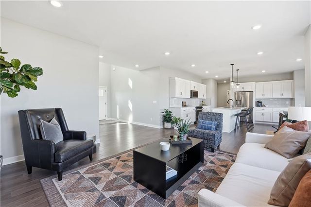 11115 N Glenwood Avenue, Kansas City, MO 64157