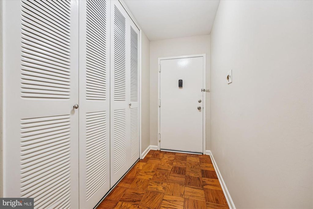 10687 WEYMOUTH ST #102, Bethesda, MD 20814