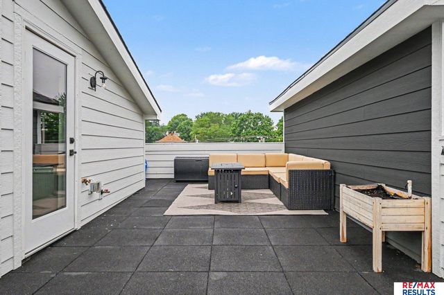 1913 S 7th Street, Omaha, NE 68108