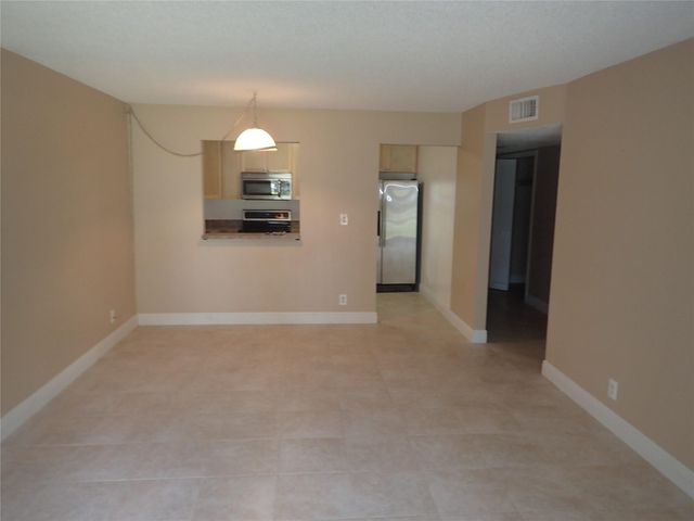 4126 NW 88th Avenue 103, Coral Springs, FL 33065