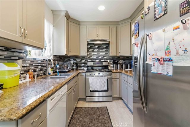 19406 Enadia, Reseda, CA 91335