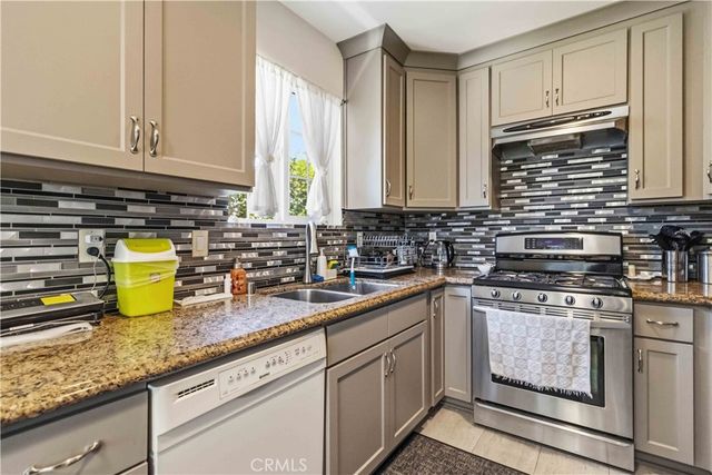 19406 Enadia, Reseda, CA 91335