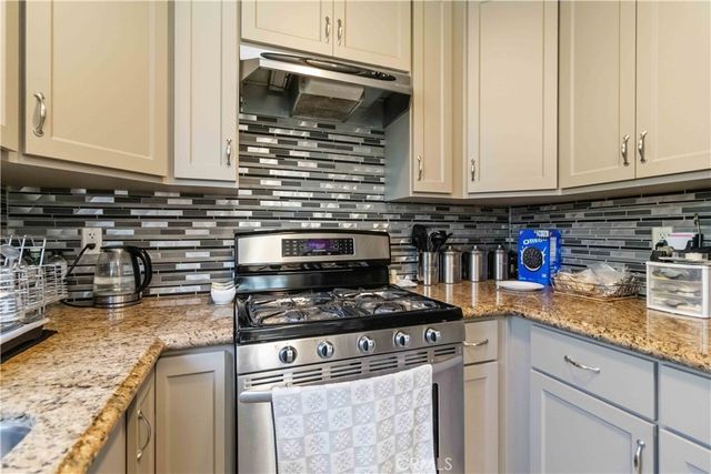 19406 Enadia, Reseda, CA 91335