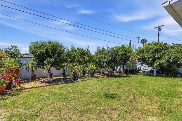 19406 Enadia, Reseda, CA 91335