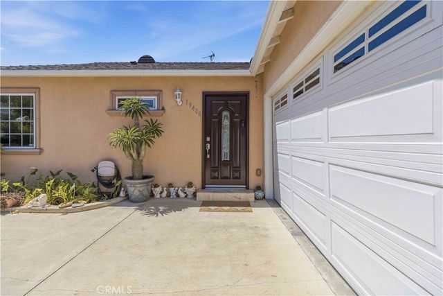 19406 Enadia, Reseda, CA 91335
