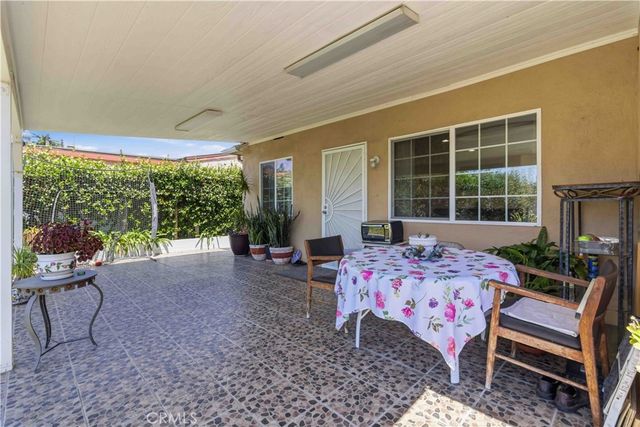 19406 Enadia, Reseda, CA 91335