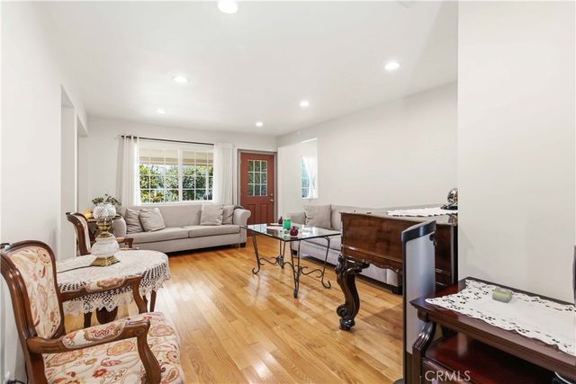19406 Enadia, Reseda, CA 91335